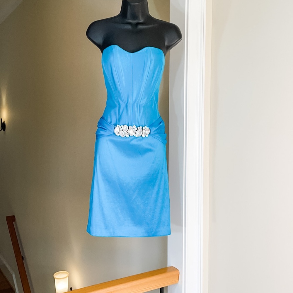 No brand sz 0/2 turquoise cocktail rhinestones